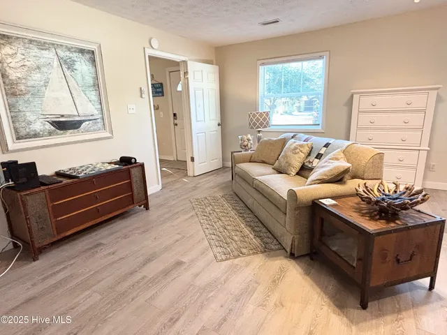 $1,400 | 404 Norton Street, Oak Island, NC 28465