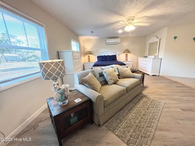 $1,400 | 404 Norton Street, Oak Island, NC 28465