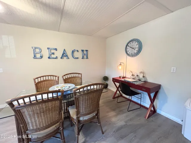 $1,400 | 404 Norton Street, Oak Island, NC 28465