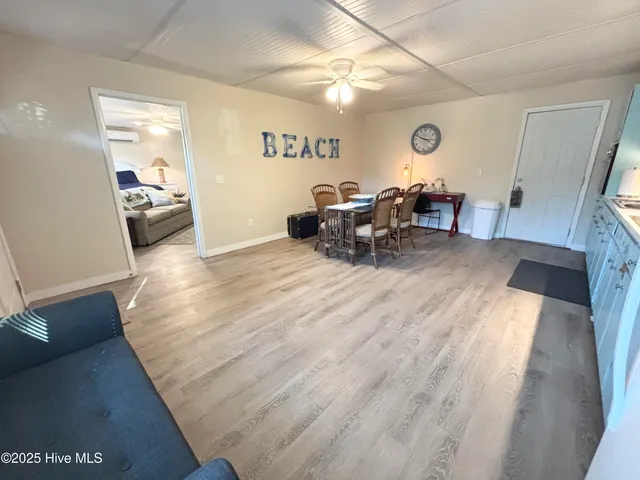 $1,400 | 404 Norton Street, Oak Island, NC 28465