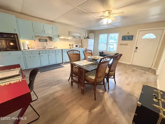 $1,400 | 404 Norton Street, Oak Island, NC 28465