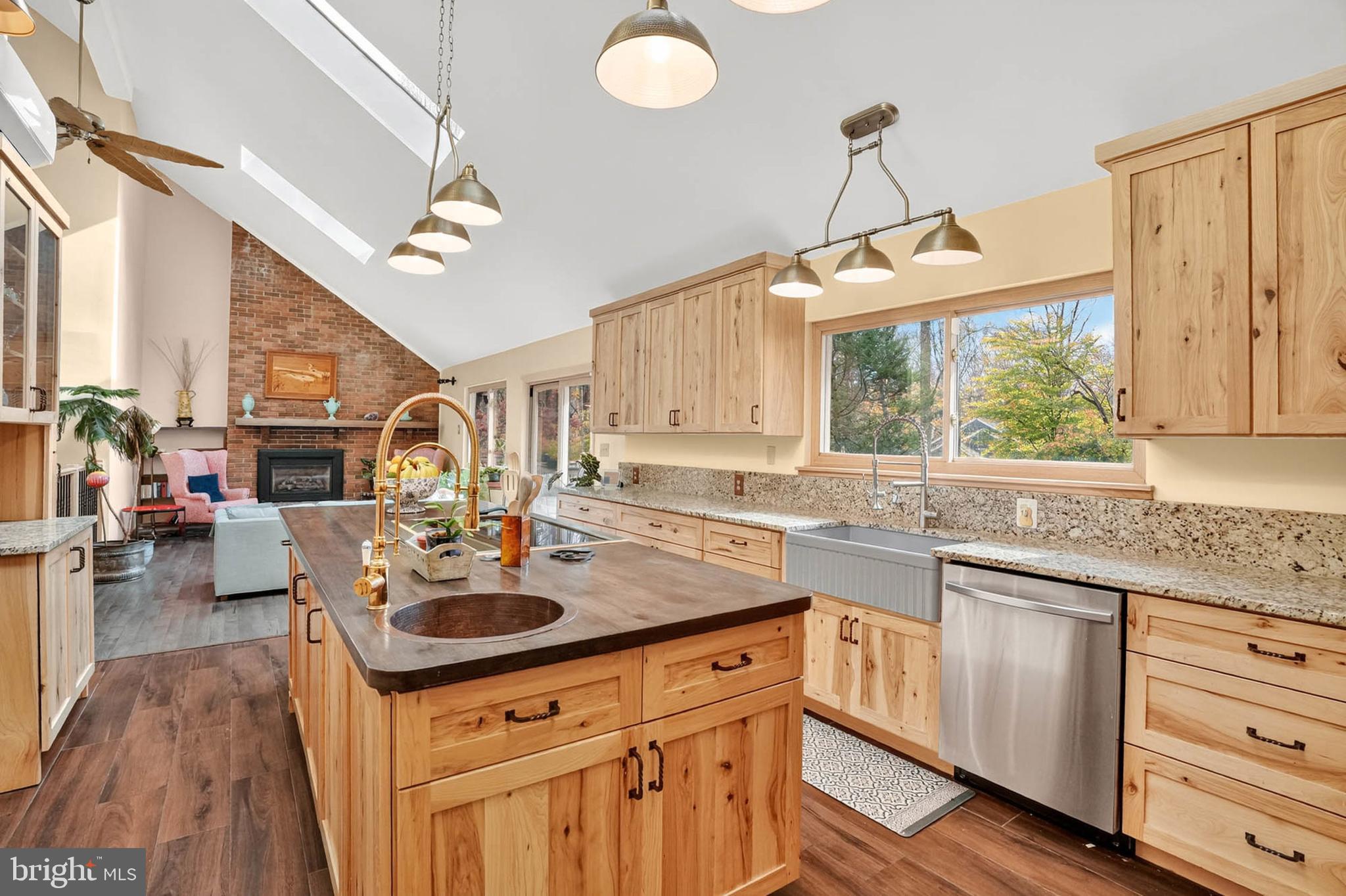 7033 Mink Hollow Road Highland, MD 20777 - Photo 20 of 79 island storage