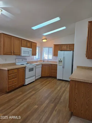 $142,500 | 2233 East Behrend Drive, Unit 211, Phoenix, AZ 85024