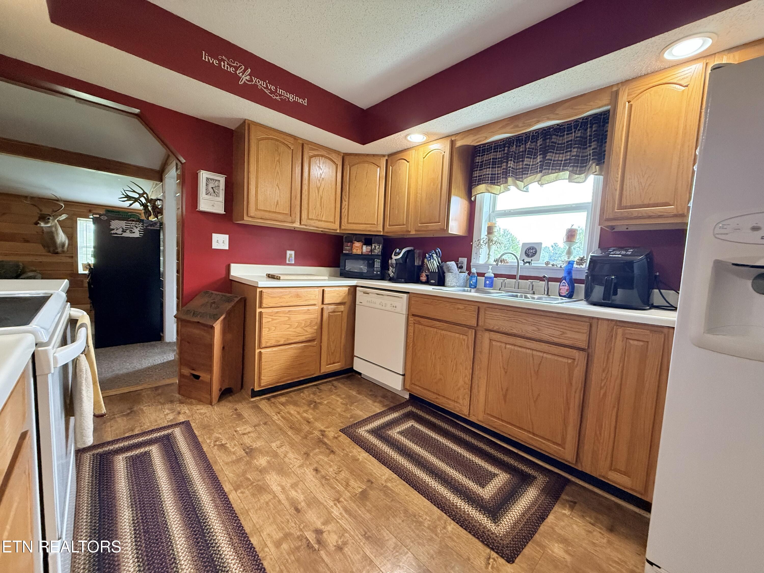1227 Ridgeview Road Jonesville, VA 24263 - Photo 12 of 50 IMG_2829