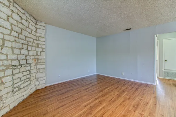 $800 | 400 Hedgewood Drive, Unit C, Georgetown, TX 78628