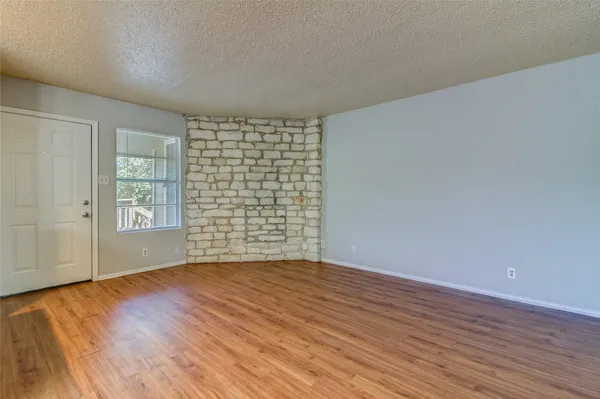 $800 | 400 Hedgewood Drive, Unit C, Georgetown, TX 78628