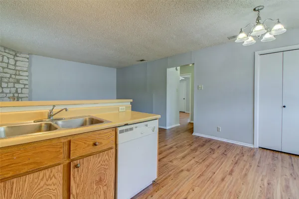 $800 | 400 Hedgewood Drive, Unit C, Georgetown, TX 78628