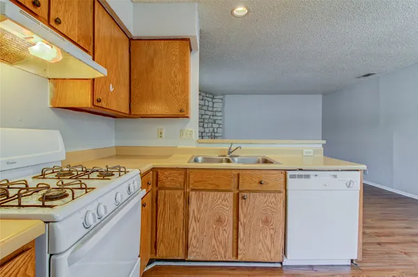 $800 | 400 Hedgewood Drive, Unit C, Georgetown, TX 78628