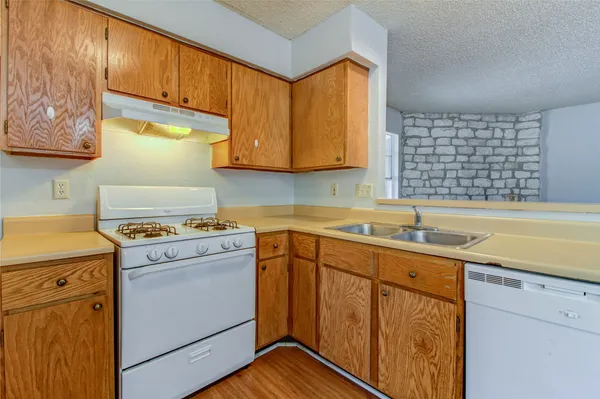 $800 | 400 Hedgewood Drive, Unit C, Georgetown, TX 78628