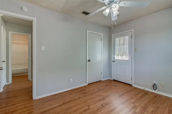 $800 | 400 Hedgewood Drive, Unit C, Georgetown, TX 78628