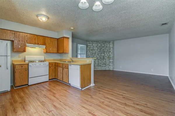 $800 | 400 Hedgewood Drive, Unit C, Georgetown, TX 78628