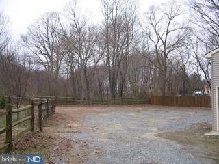 908 Davis Road Barrington, NJ 08007 - Photo 1 of 6