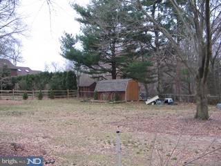 908 Davis Road Barrington, NJ 08007 - Photo 3 of 6