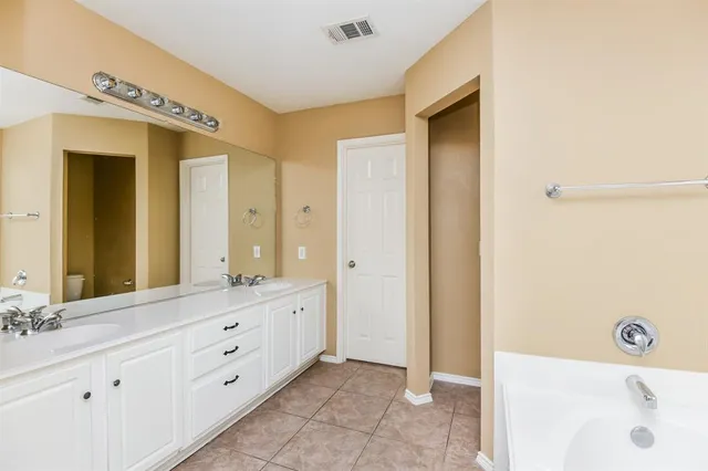 $2,125 | 8421 Beaufort Court, Fort Worth, TX 76123