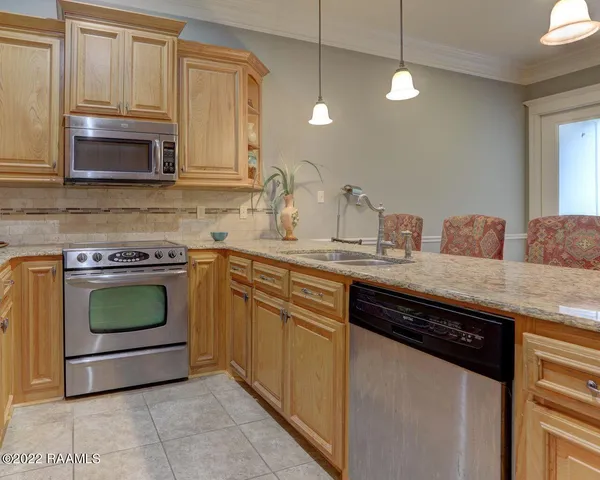 $1,850 | 103 Crystal Bay Court, Lafayette, LA 70506