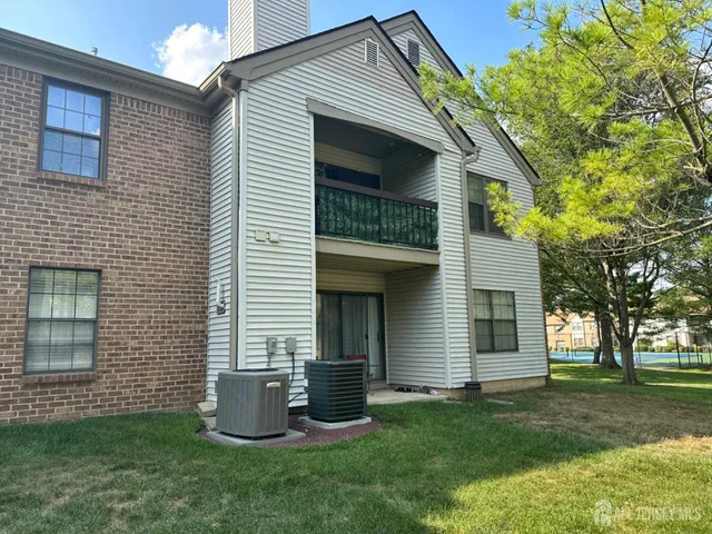 $459,900 | 1202 Harbour Club Drive, Sayreville, NJ 08859