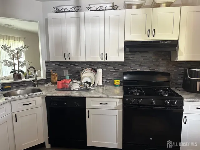 $459,900 | 1202 Harbour Club Drive, Sayreville, NJ 08859