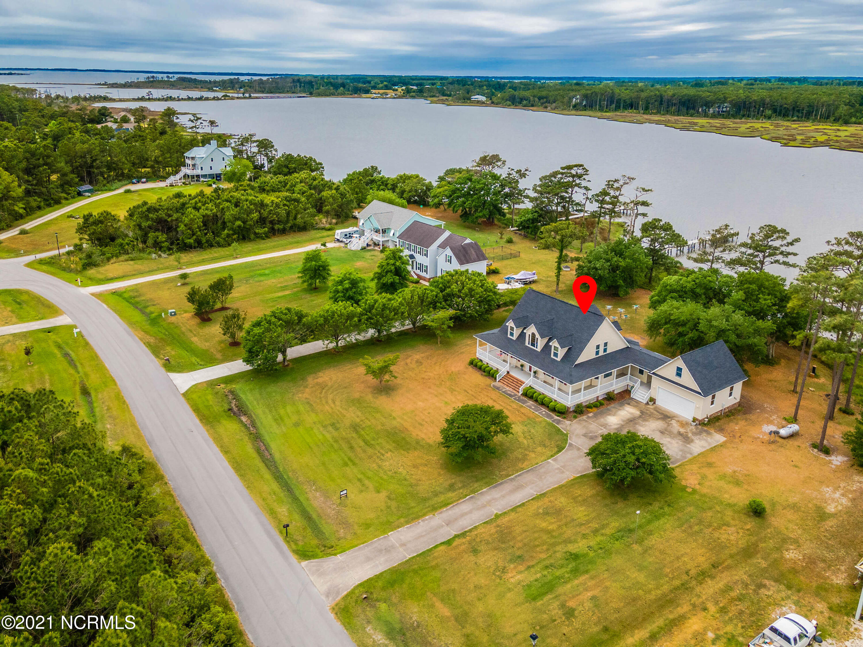 405 Pelican Harbor Road Beaufort, NC 28516 - Photo 12 of 70 405-pelican-harbour-web--39