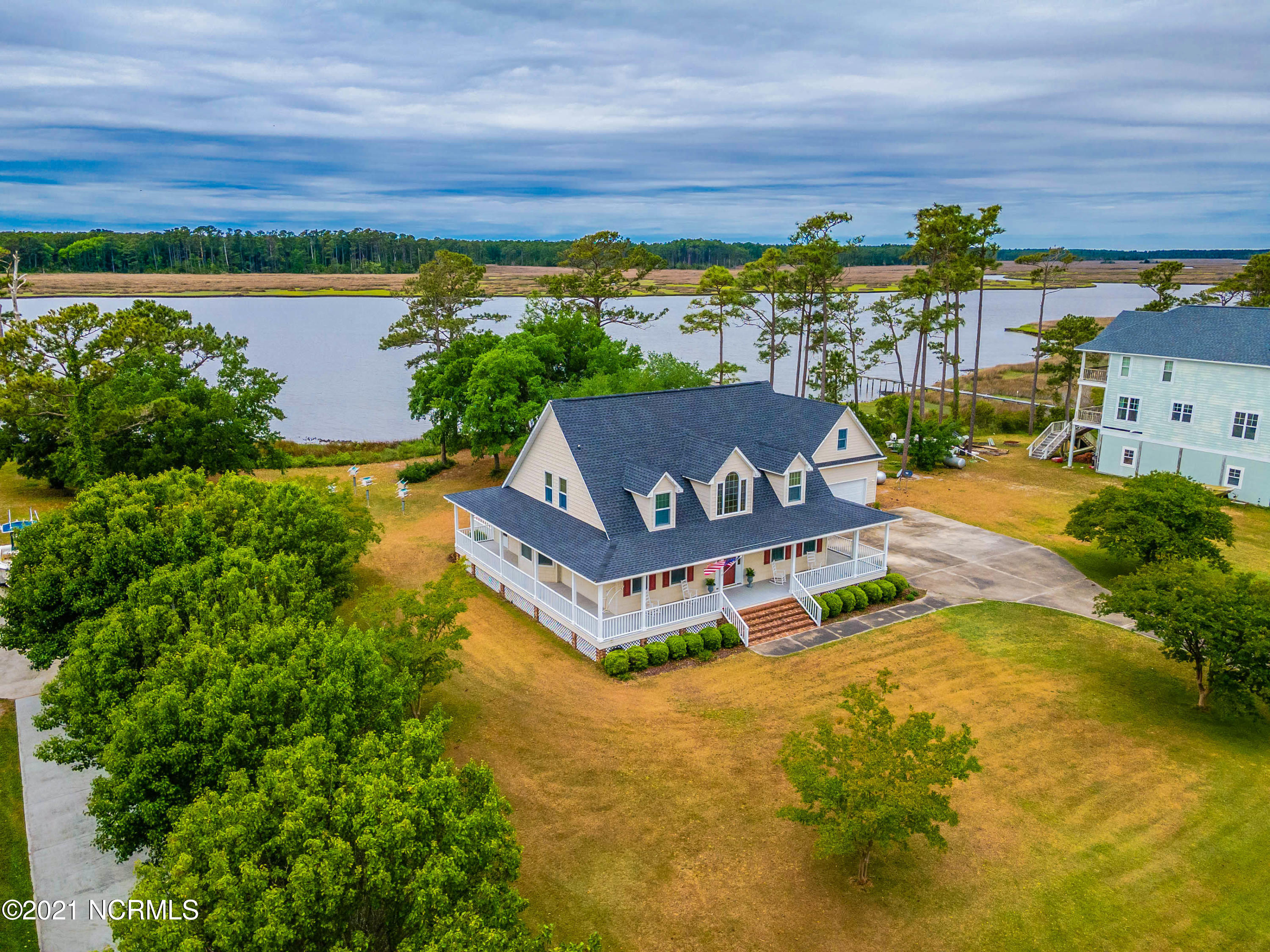 405 Pelican Harbor Road Beaufort, NC 28516 - Photo 49 of 70 405-pelican-harbour-web-0859