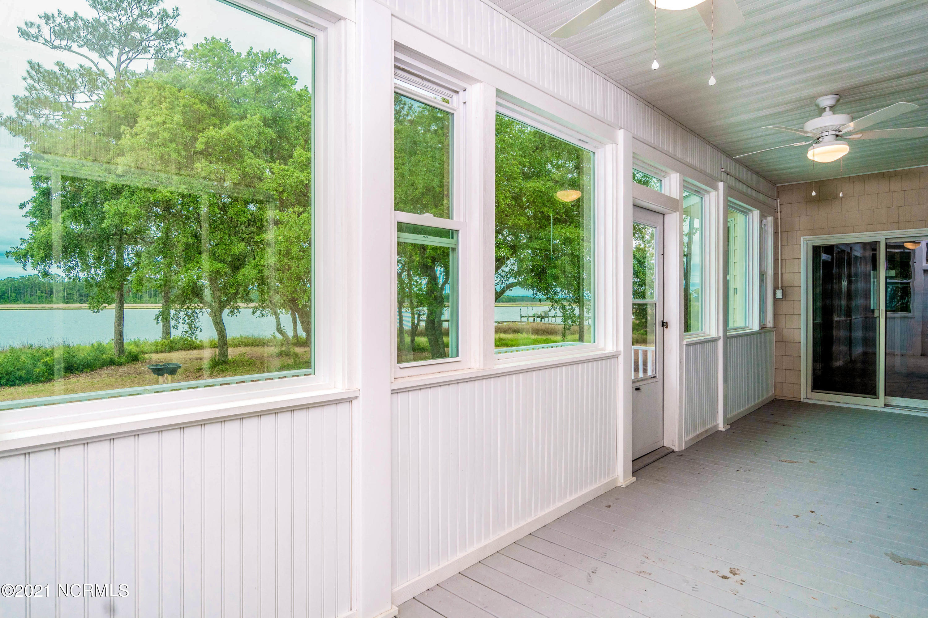 405 Pelican Harbor Road Beaufort, NC 28516 - Photo 54 of 70 405-pelican-harbour-web-3356