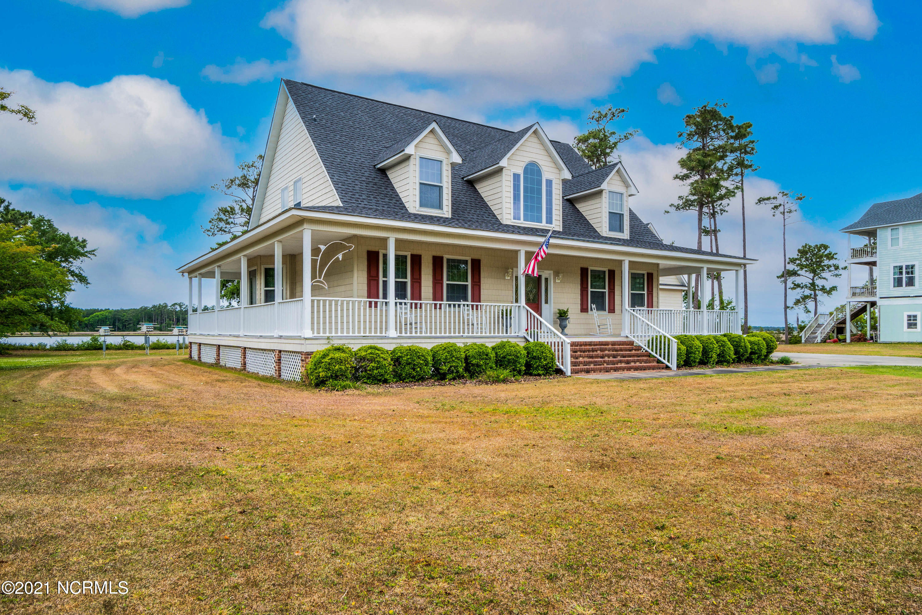405 Pelican Harbor Road Beaufort, NC 28516 - Photo 8 of 70 405-pelican-harbour-web--34