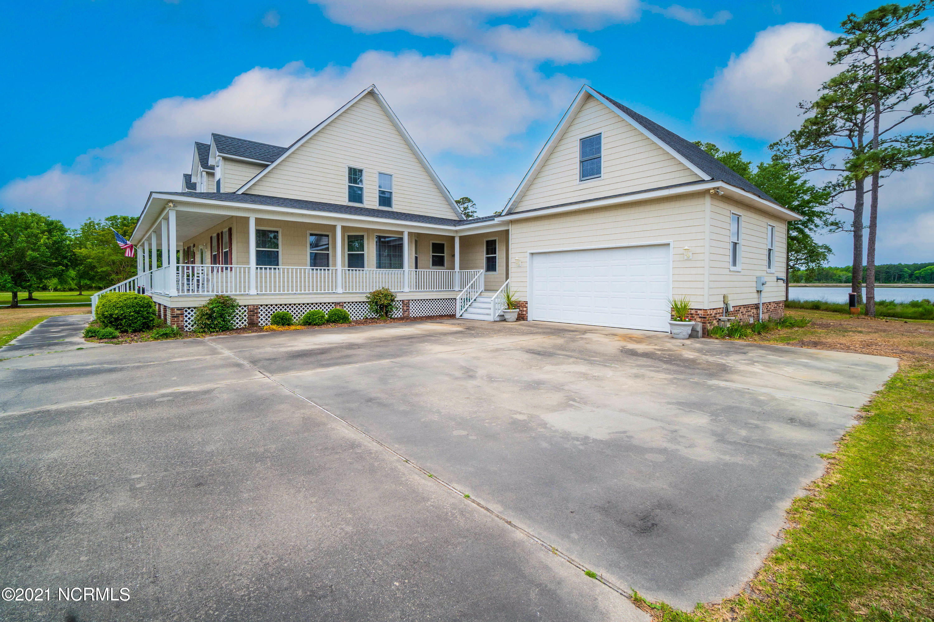 405 Pelican Harbor Road Beaufort, NC 28516 - Photo 10 of 70 405-pelican-harbour-web--36