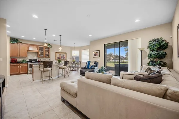 $575,000 | 268 Oaklanding Lane, Mulberry, FL 33860