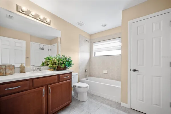 $575,000 | 268 Oaklanding Lane, Mulberry, FL 33860