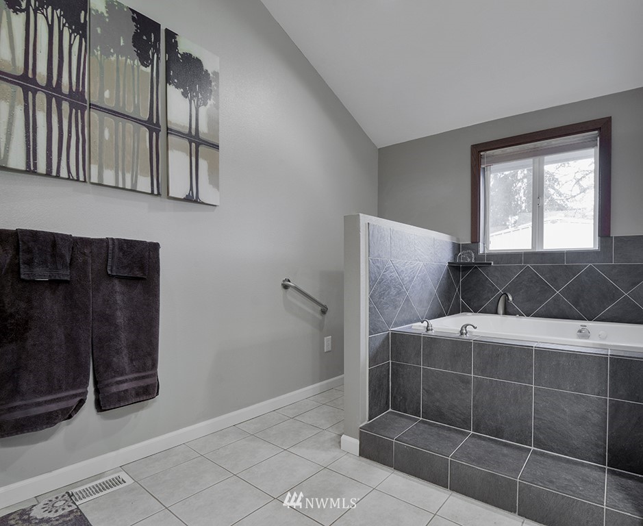 4423 Southeast 2nd Place Renton, WA 98059 - Photo 18 of 24