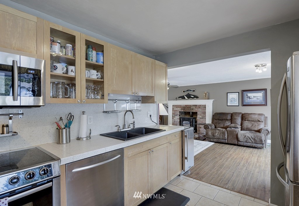 4423 Southeast 2nd Place Renton, WA 98059 - Photo 6 of 24