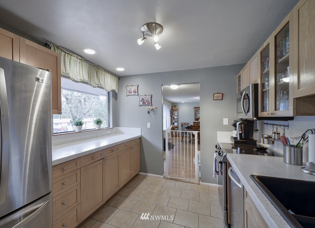 4423 Southeast 2nd Place Renton, WA 98059 - Photo 7 of 24
