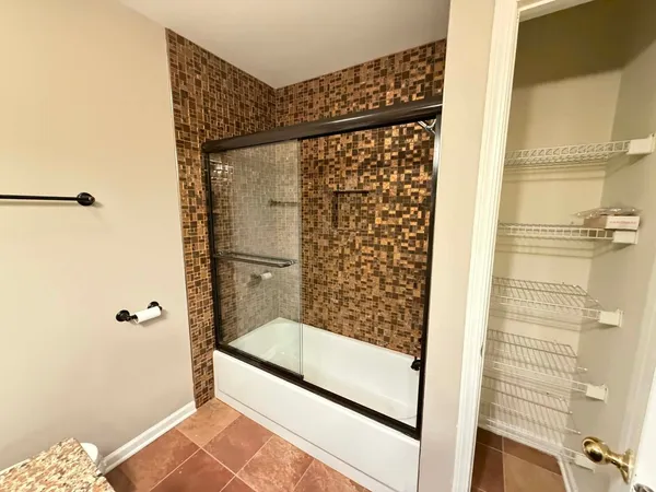 $2,850 | 1268 Old Mill Lane, Elk Grove Village, IL 60007