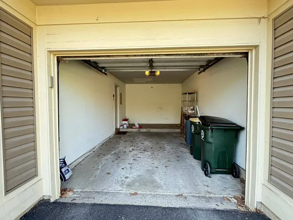 $2,850 | 1268 Old Mill Lane, Elk Grove Village, IL 60007