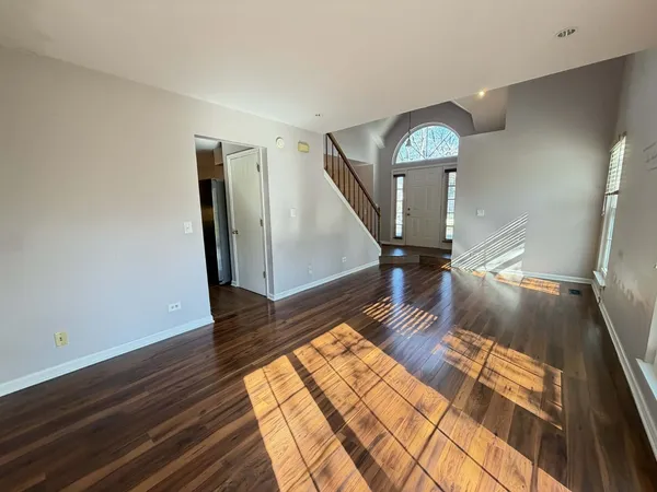 $2,850 | 1268 Old Mill Lane, Elk Grove Village, IL 60007