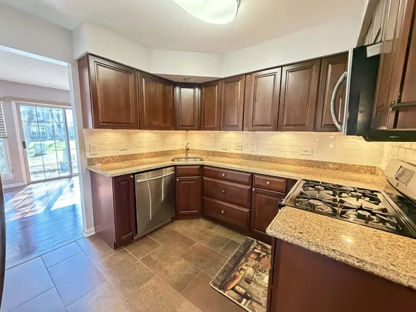 $2,850 | 1268 Old Mill Lane, Elk Grove Village, IL 60007
