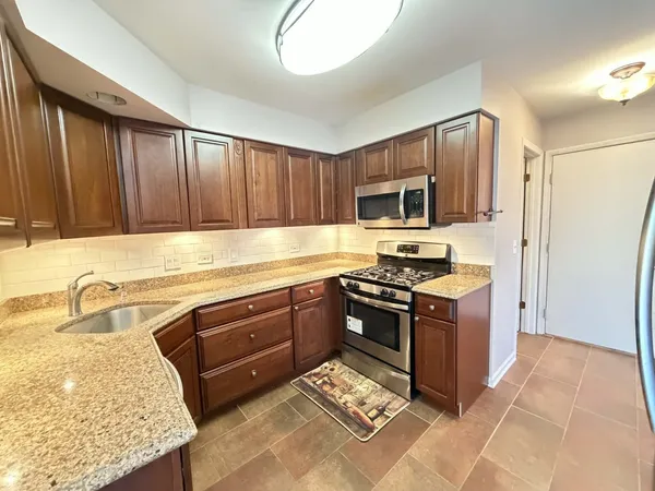 $2,850 | 1268 Old Mill Lane, Elk Grove Village, IL 60007
