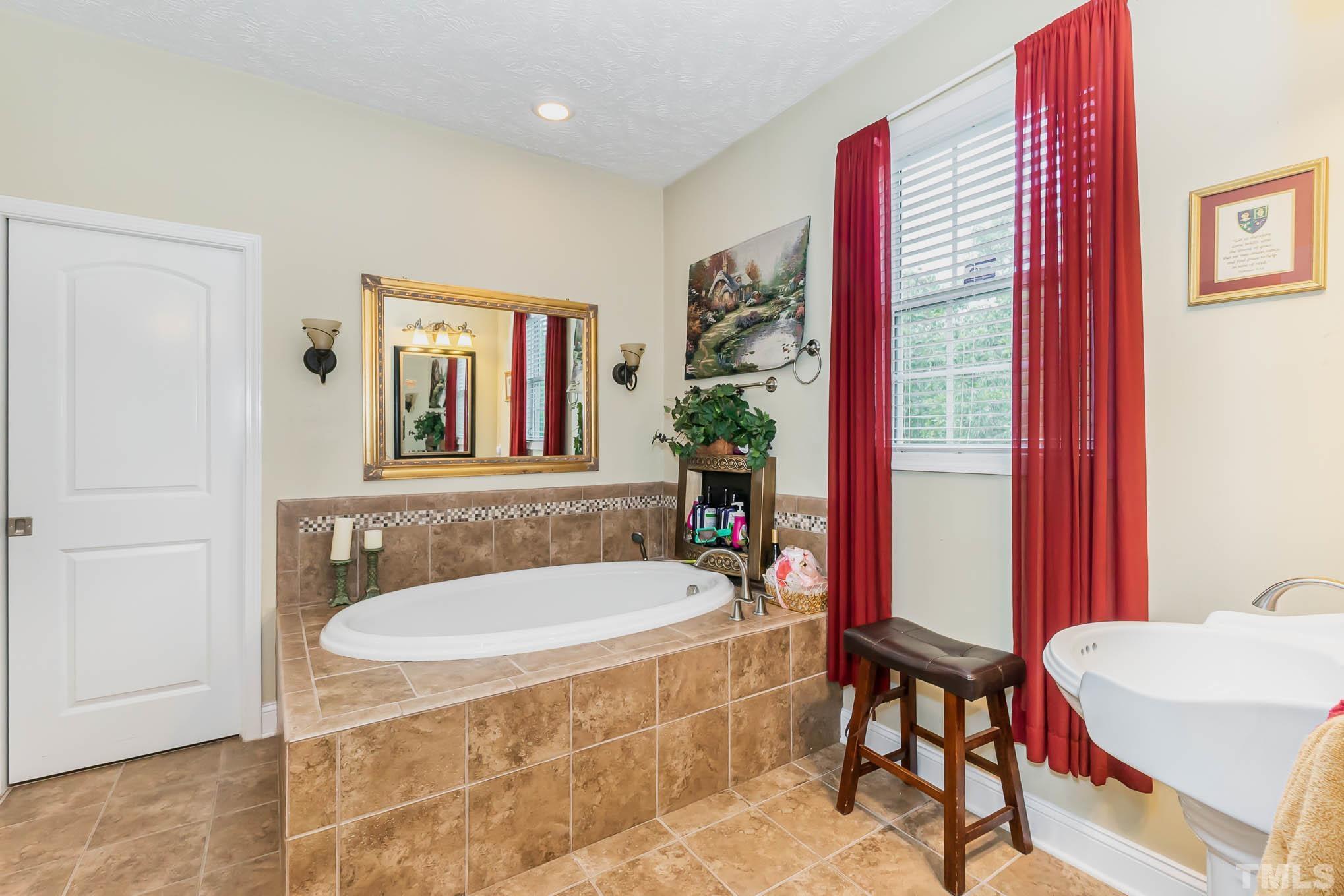 185 Roberts Road Sanford, NC 27332 - Photo 14 of 27 Gallery Image 14