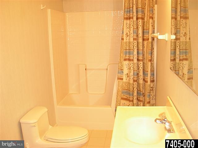 1195 Witmer Road York, PA 17406 - Photo 8 of 13 Gallery Image 8