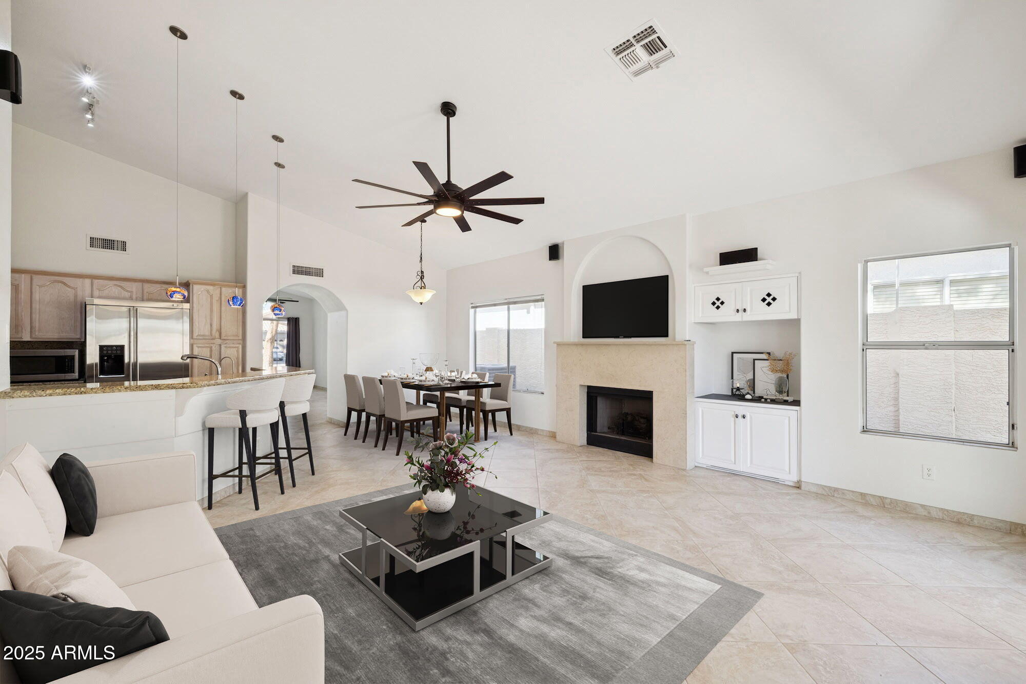 4341 North 32nd Way Phoenix, AZ 85018 - Photo 10 of 41 Family room