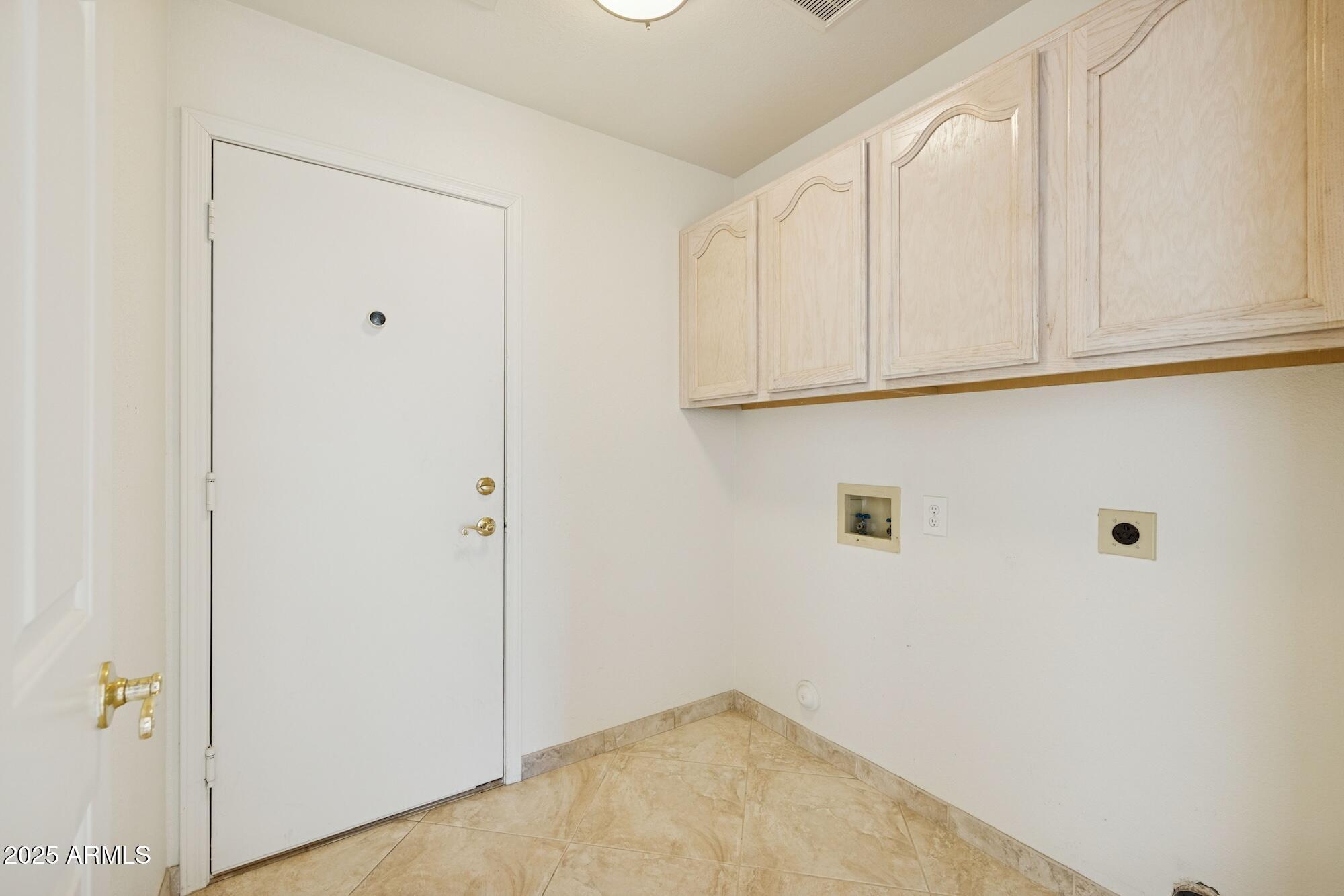 4341 North 32nd Way Phoenix, AZ 85018 - Photo 31 of 41 Laundry