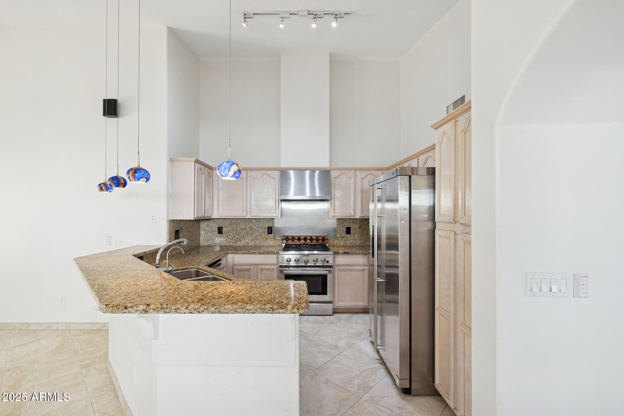 4341 North 32nd Way Phoenix, AZ 85018 - Photo 5 of 41 _H__2651