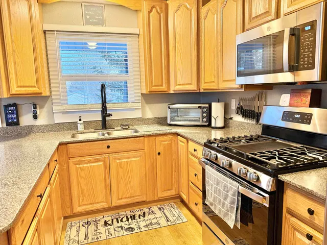 $230,000 | 1324 4th W Avenue, Kemmerer, WY 83101