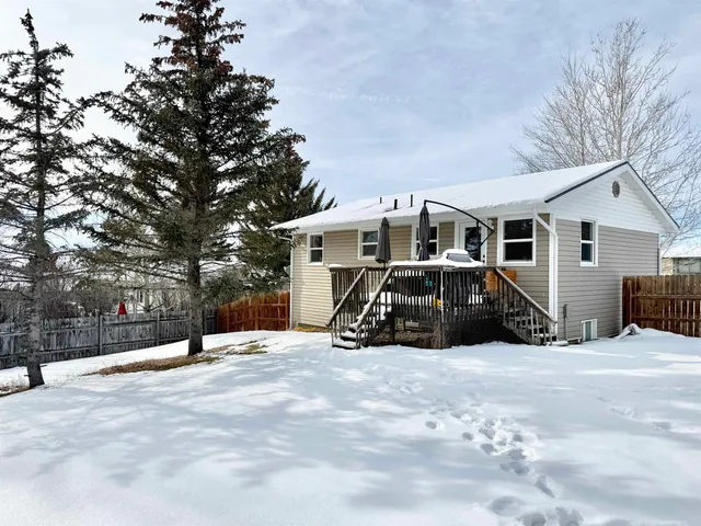 $230,000 | 1324 4th W Avenue, Kemmerer, WY 83101