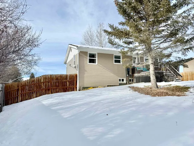$230,000 | 1324 4th W Avenue, Kemmerer, WY 83101