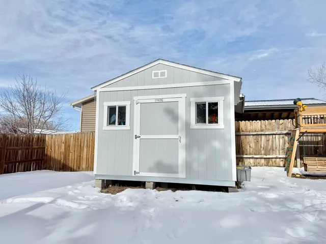 $230,000 | 1324 4th W Avenue, Kemmerer, WY 83101