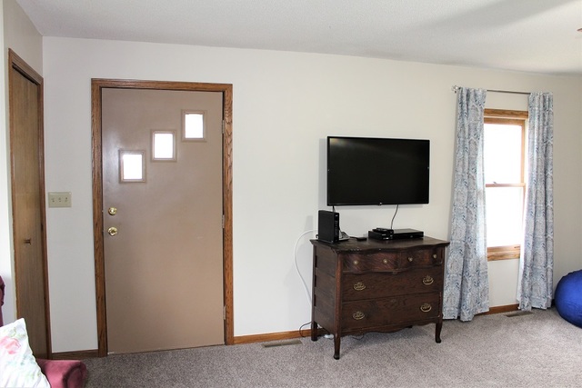 5417 Emerson Road Sterling, IL 61081 - Photo 7 of 21
