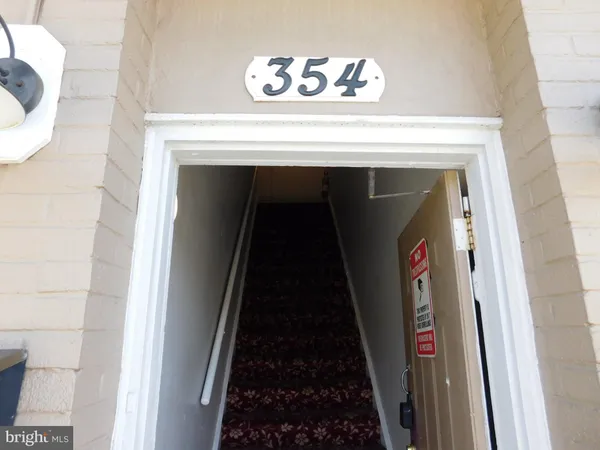 $1,800 | 354 Delsea Drive North, Unit 2B, Glassboro, NJ 08028