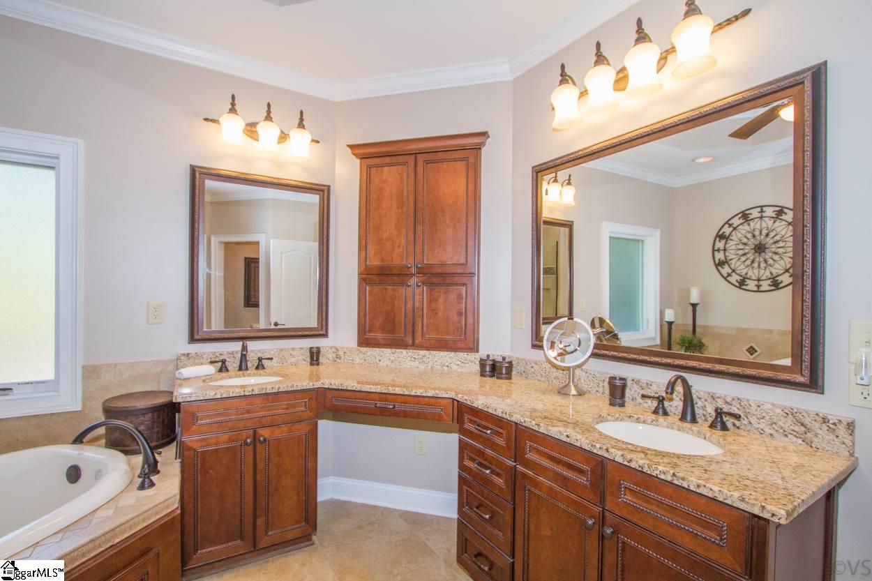 300 Plantation Point Anderson, SC 29625 - Photo 23 of 36 Gallery Image 23