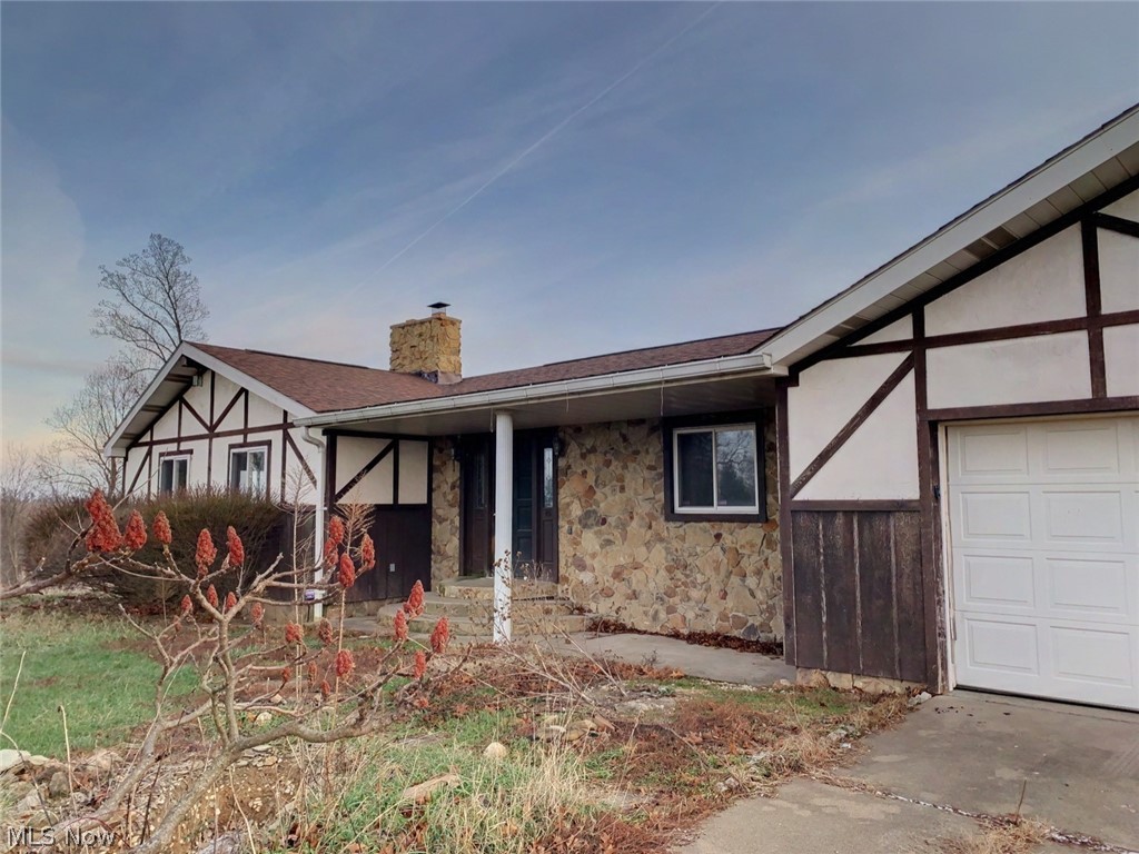 5100 Autumn Road Southwest Carrollton, OH 44615 - Photo 2 of 19 Gallery Image 2