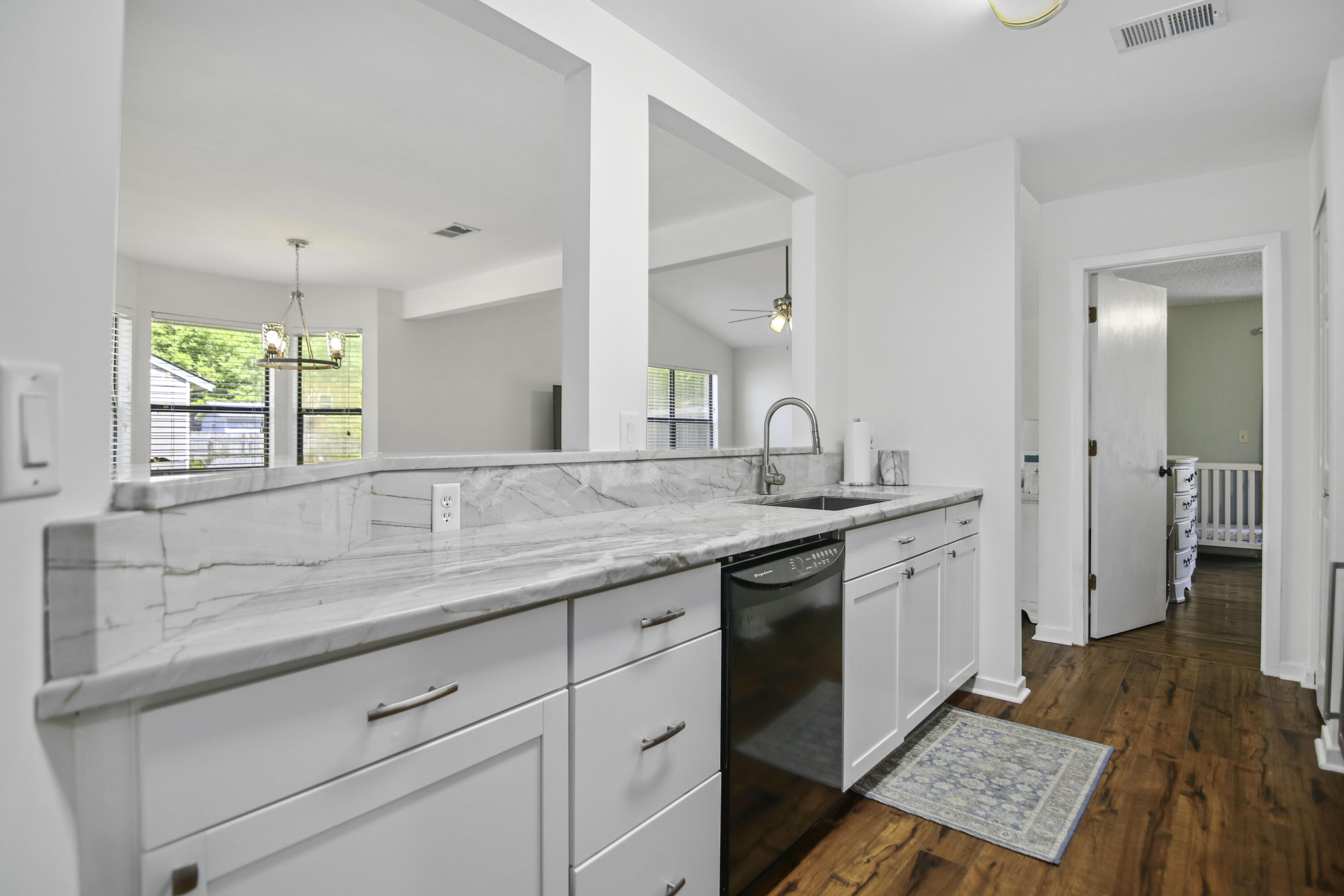 1140 Shoreham Road Charleston, SC 29412 - Photo 7 of 46 1140 Shoreham Rd
